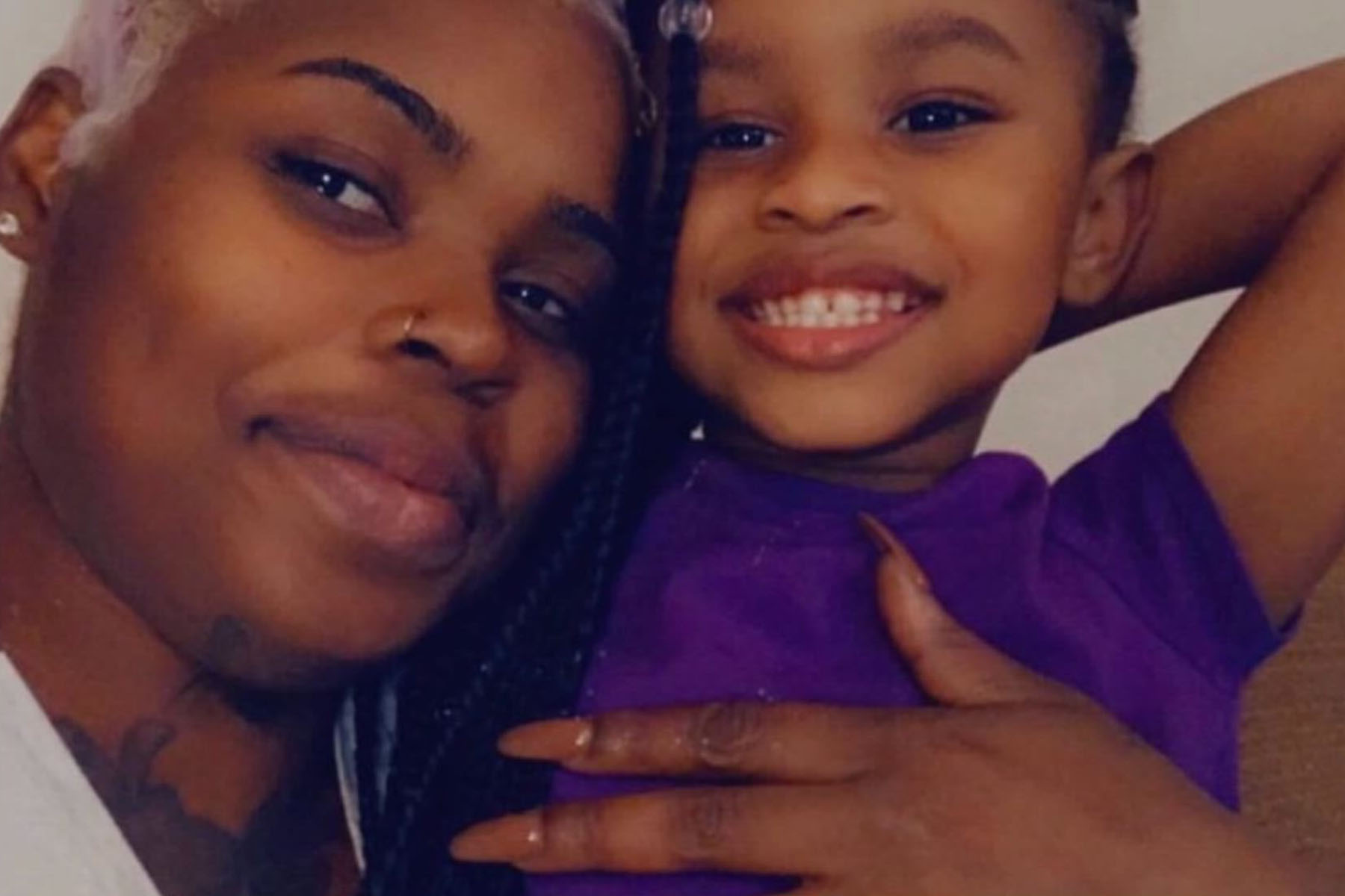 Asia Davis takes a selfie with her daughter Myles.