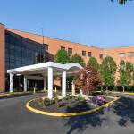 A landscape photo of the front of Grady Memorial Hospital.